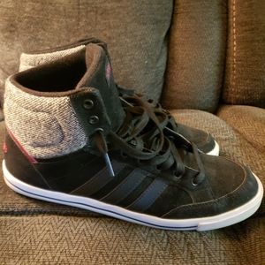 Mens Adidas high tops size 10.5